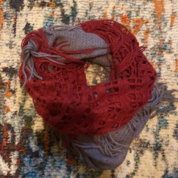 Perfectly knit, infinity scarf!! - Picture 9 of 9